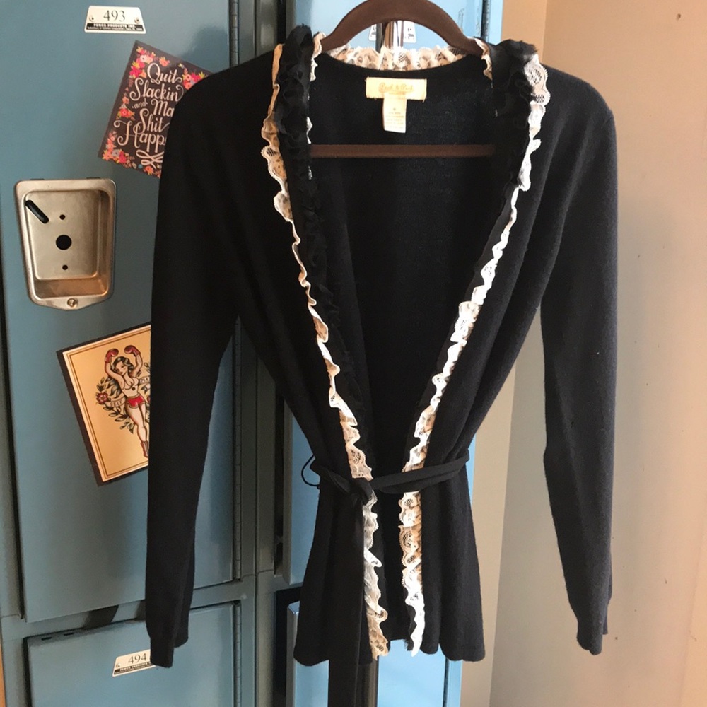 Peck & Peck Wool/Cashmere Black Cardigan ๐ - Picture 1 of 8